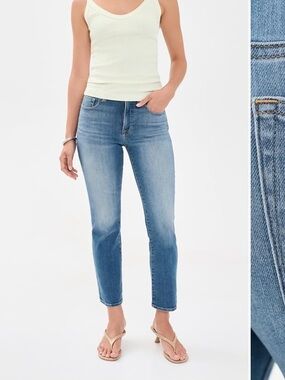 Good American Soft Tech “Good Legs” Straight Jeans — Light Blue Indigo1327 Wash